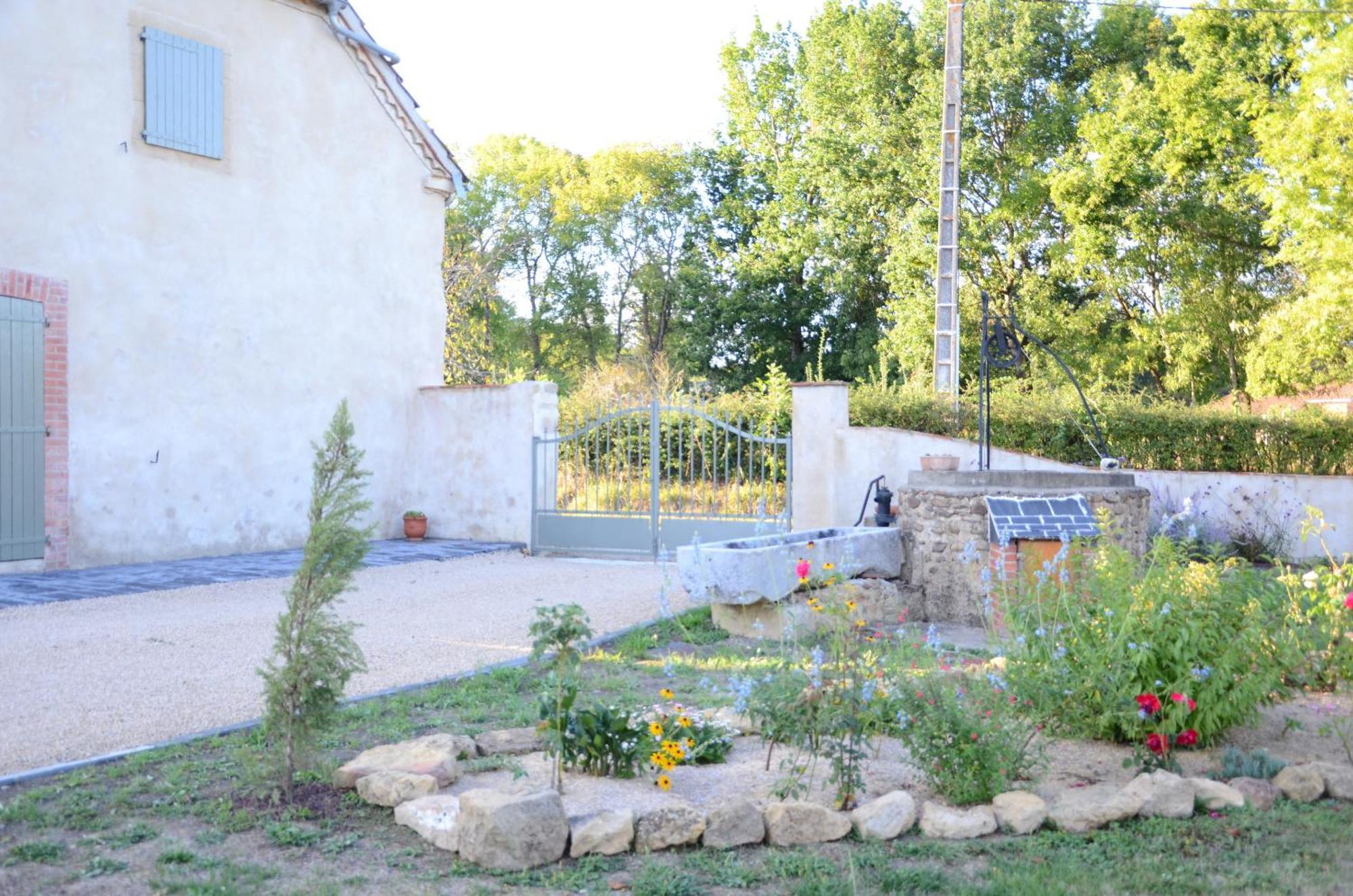 Ecogite Rural La Cle Des Champs Peyrelongue-Abos Rom bilde